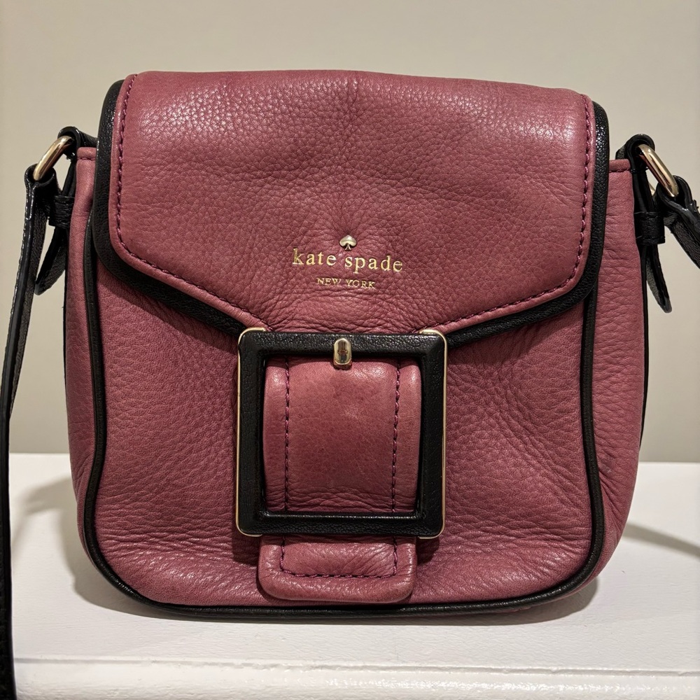 Kate Spade New York Abbey Court Charon crossbody purse
